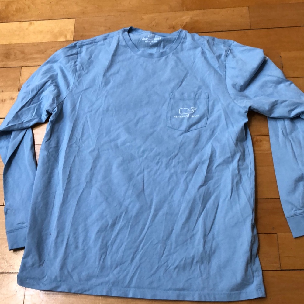 men’s Vineyard Vines shirt